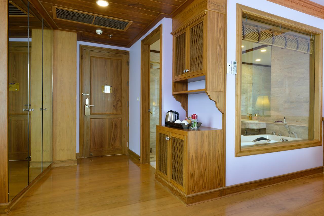 Peak Nimman Prestige Hotel Τσιάνγκ Μάι Εξωτερικό φωτογραφία